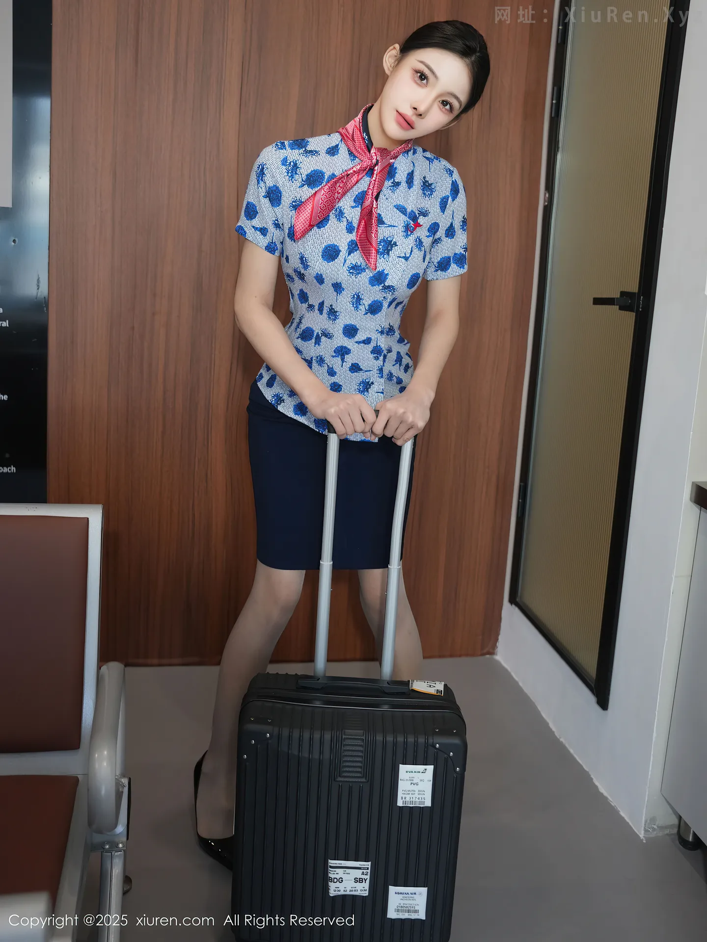 图片[3]-[XiuRen秀人网] VOL.10891 模特梨霜儿性感空姐制服露黑色蕾丝内衣秀丰腴身材撩人诱惑写真75P-秀人网官方网站